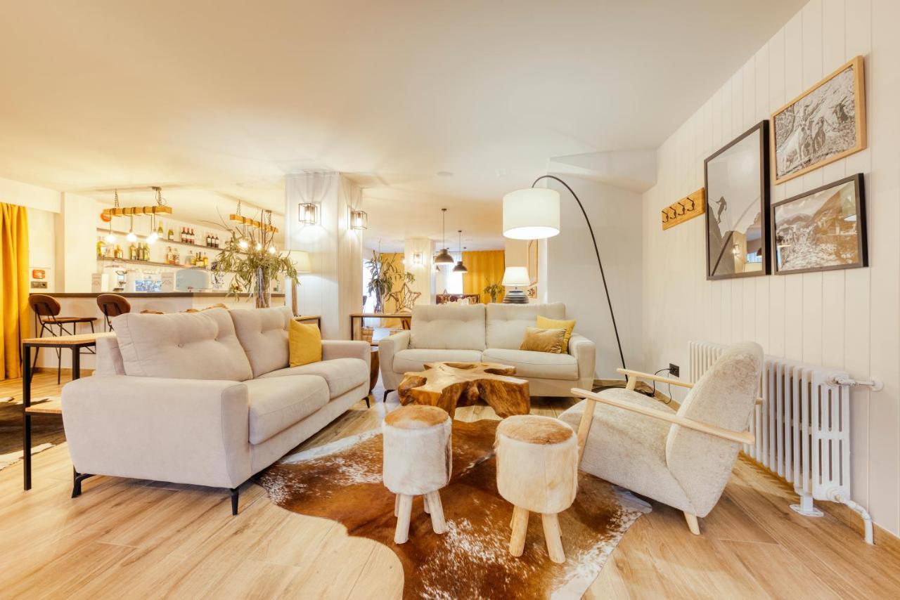 Hotel Viella Esterno foto
