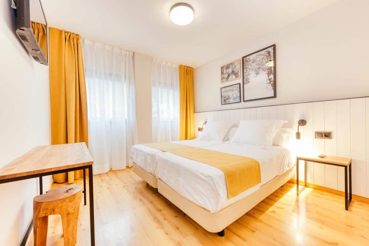 Hotel Viella Esterno foto