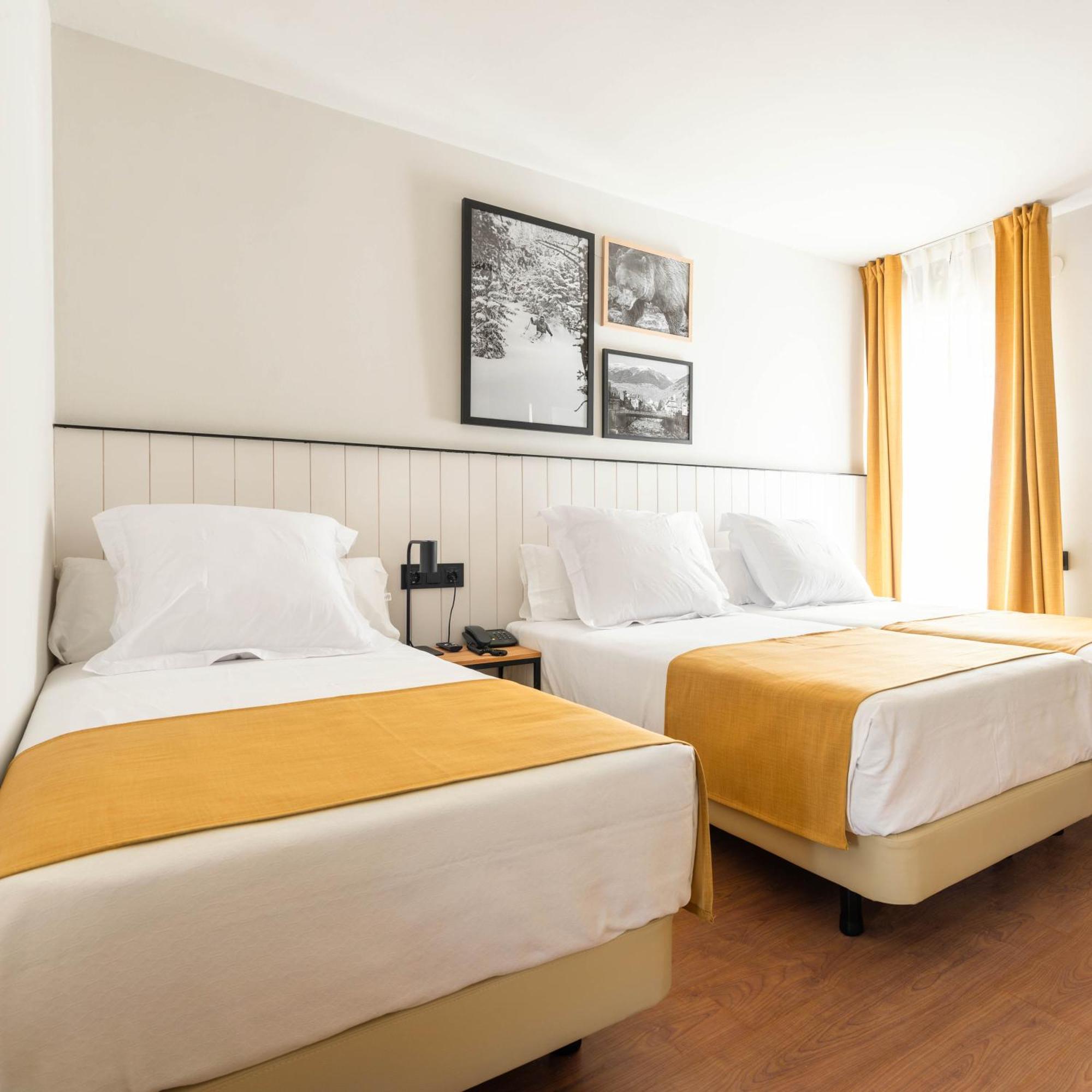 Hotel Viella Esterno foto