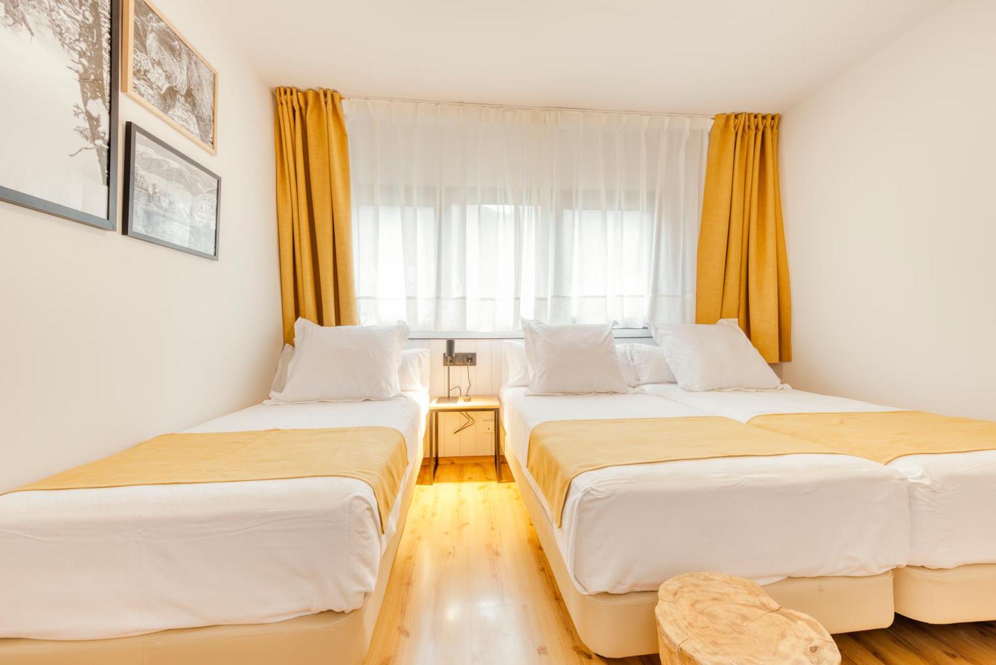 Hotel Viella Esterno foto